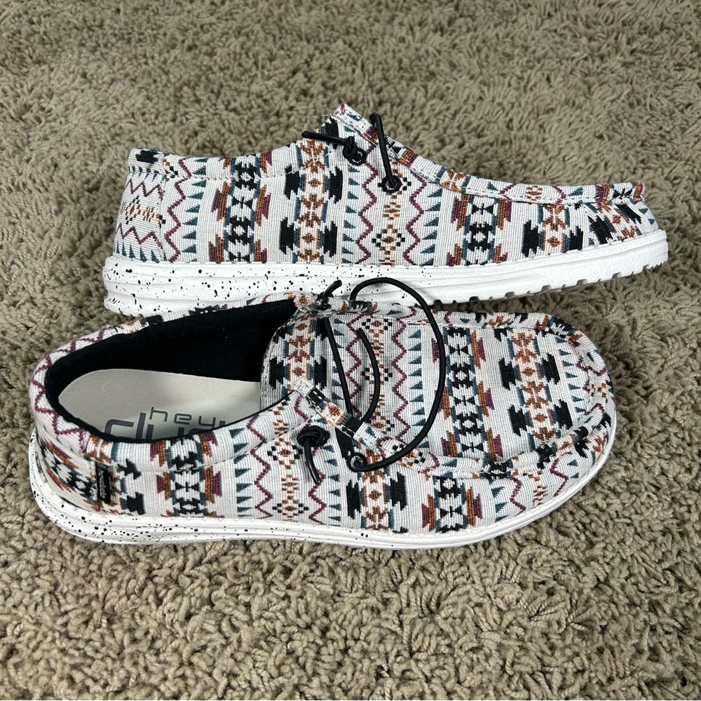 NWOB Hey Dude Wally Shoes Womens 8 Gray Multi Aztec Southwestern Slip On Loafers